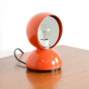 lampeaposer-eclisse-artemide